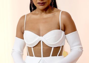 How Mindy Kaling achieves her figure as the actress looks slimmer than ever at Oscars 2023